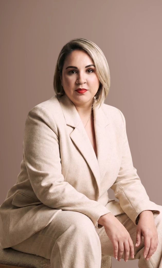 Sobre a Renata Genari